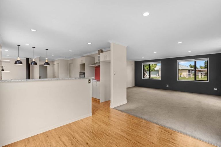 Photo of property in 2 Puketea Place, Redwoodtown, Blenheim, 7201