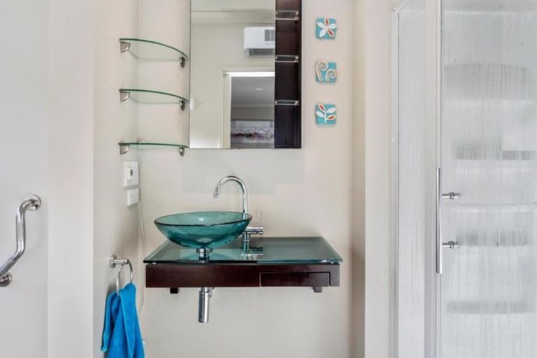 Photo of property in 195 Centaurus Road, Saint Martins, Christchurch, 8022