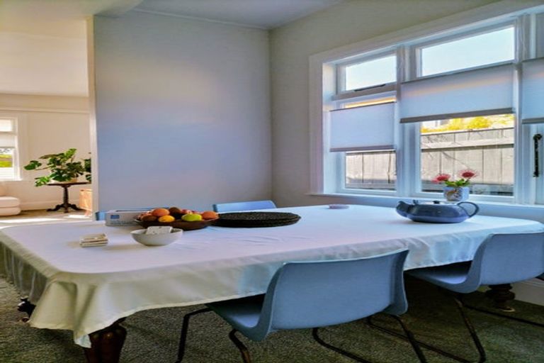 Photo of property in 127 Muritai Road, Eastbourne, Lower Hutt, 5013