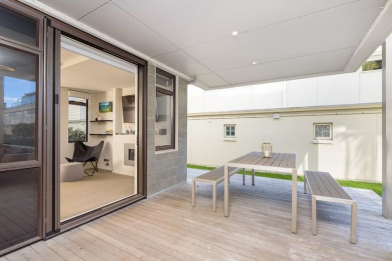 Photo of property in 5/48 Marine Parade, Mount Maunganui, 3116