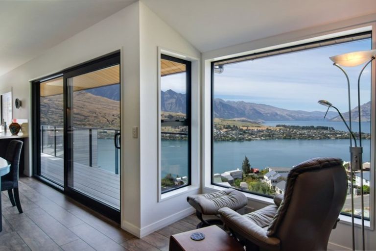 Photo of property in 3 Conifer Lane, Queenstown, 9300