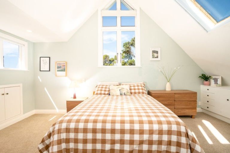 Photo of property in 113 Creswick Terrace, Northland, Wellington, 6012