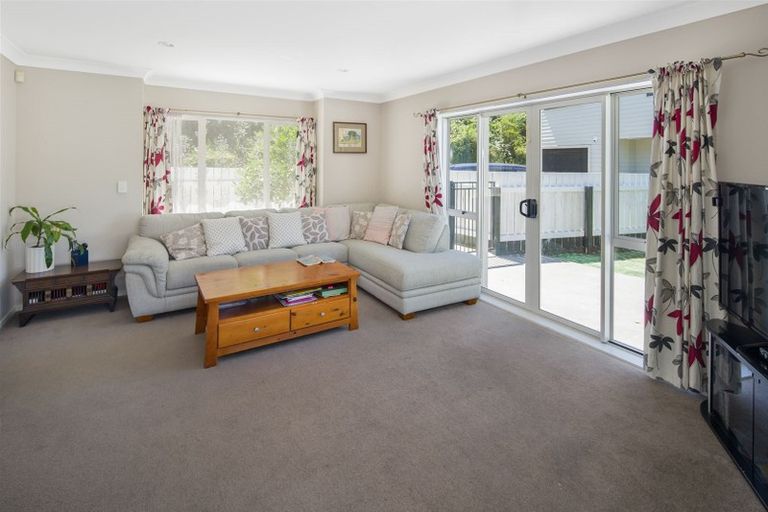 Photo of property in 19a Wantwood Grove, Churton Park, Wellington, 6037