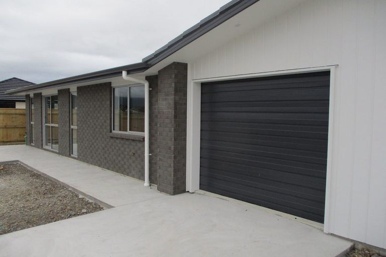 Photo of property in 83 Hinemoa Street, Levin, 5510