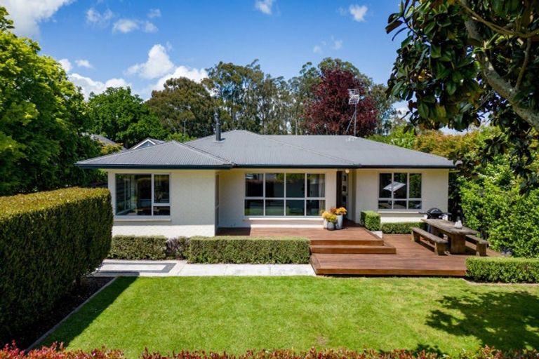 Photo of property in 69 Princes Street, Cambridge, 3434