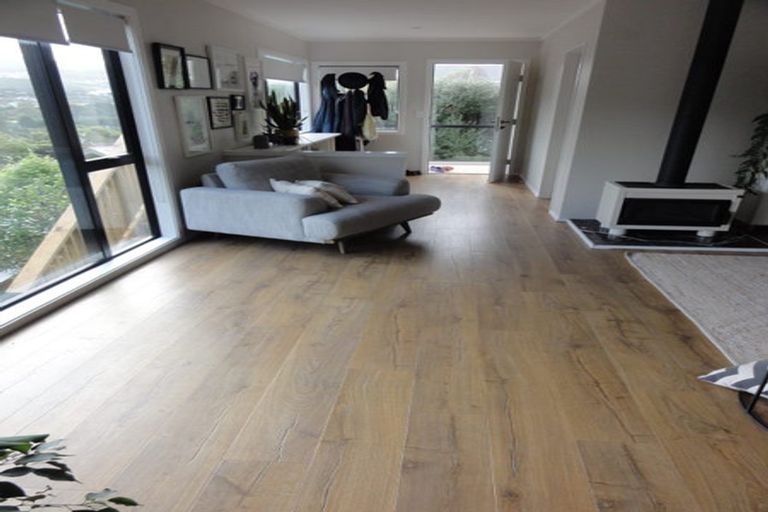 Photo of property in 2 Otonga Way, Churton Park, Wellington, 6037