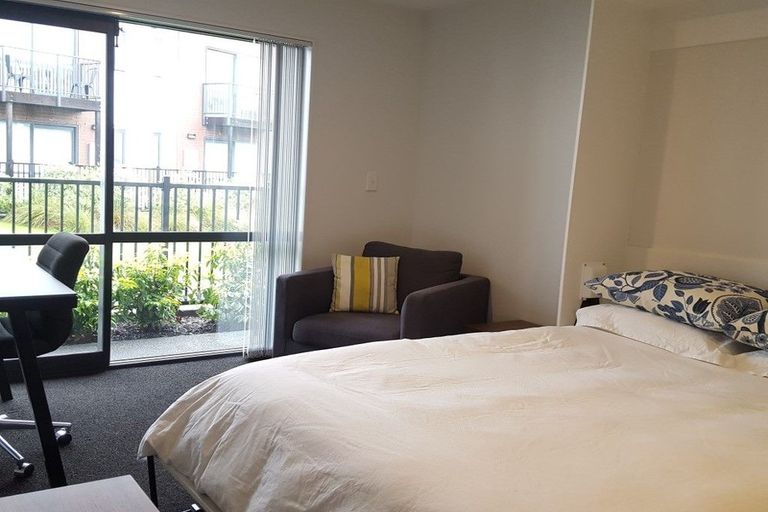 Photo of property in 304 Cannon Hill Crescent, Mount Pleasant, Christchurch, 8081