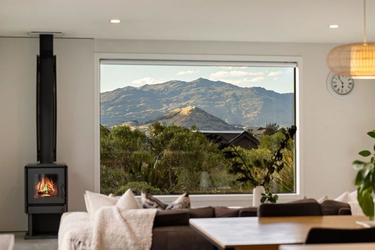 Photo of property in 3 Caithness Court, Jacks Point, Queenstown, 9371