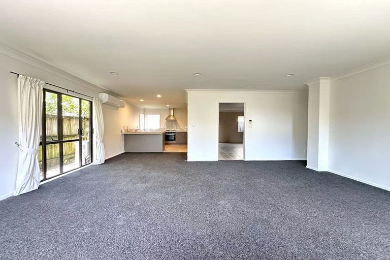 Photo of property in 15 Janway Avenue, Flat Bush, Auckland, 2016