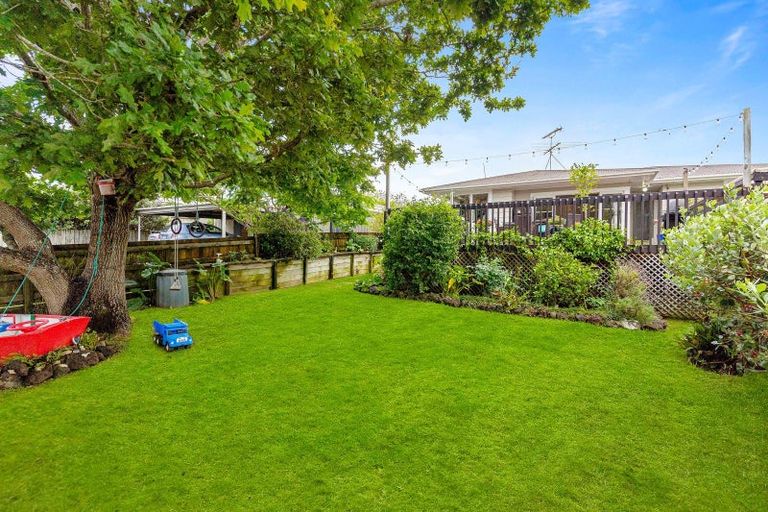 Photo of property in 1/33 O'donn Avenue, Beach Haven, Auckland, 0626