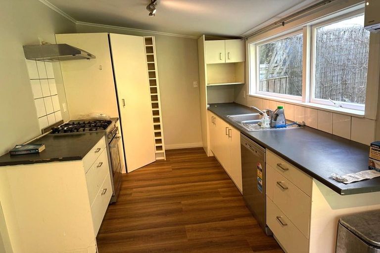 Photo of property in 221 Ohiro Road, Brooklyn, Wellington, 6021
