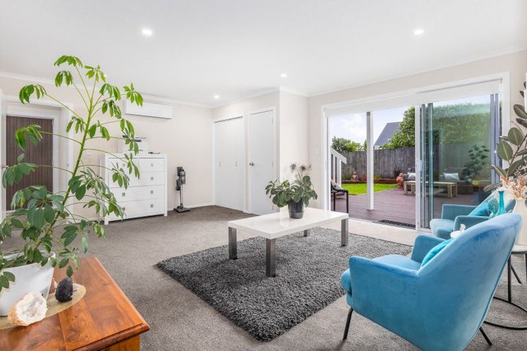 Photo of property in 21a Richard Street, Titahi Bay, Porirua, 5022