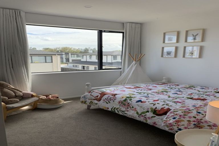 Photo of property in 9 Horomia Road, Karaka, Papakura, 2113