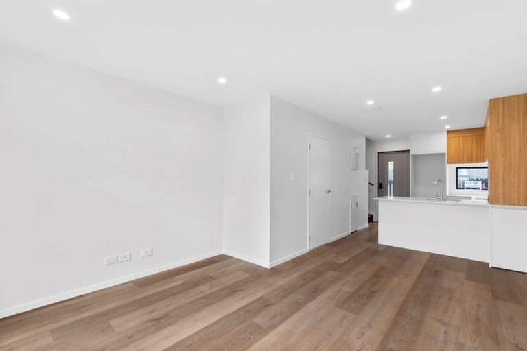 Photo of property in 14 Selo Street, Glen Eden, Auckland, 0602