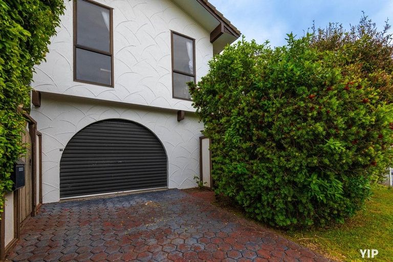 Photo of property in 23 Chisbury Street, Churton Park, Wellington, 6037