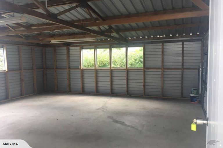 Photo of property in 3 Rapaki Place, Te Atatu Peninsula, Auckland, 0610