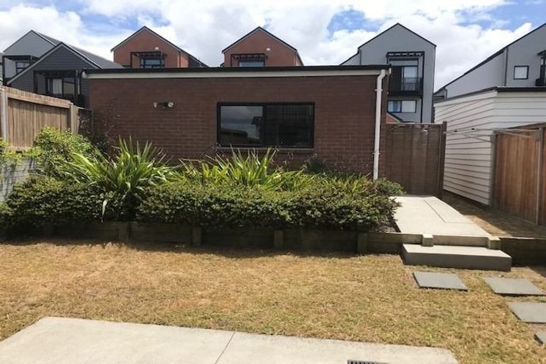 Photo of property in 11 Mapou Road, Hobsonville, Auckland, 0616
