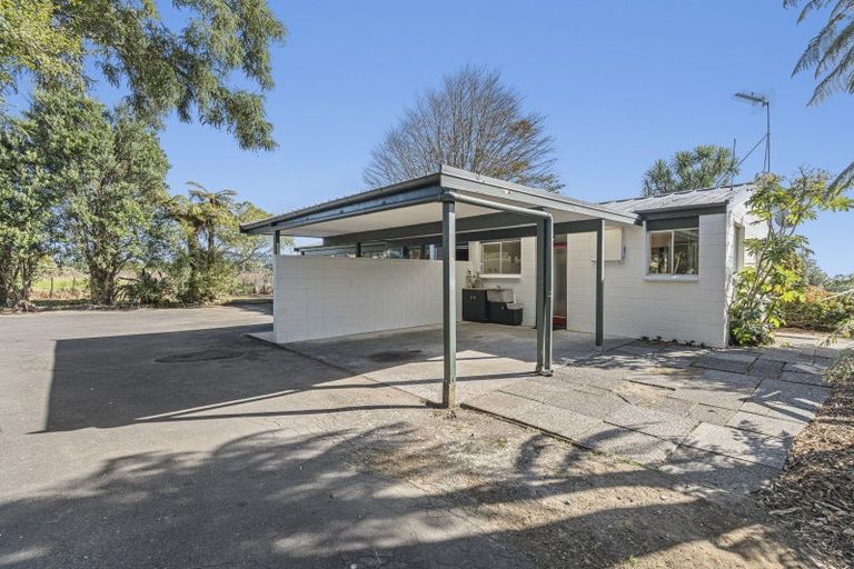 Photo of property in 20 Portland Drive, Mangorei, New Plymouth, 4312