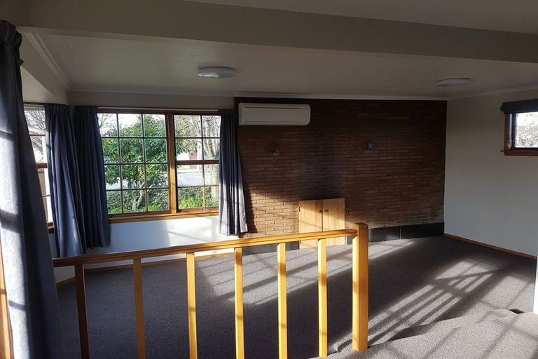 Photo of property in 15 Mortlake Street, Islington, Christchurch, 8042