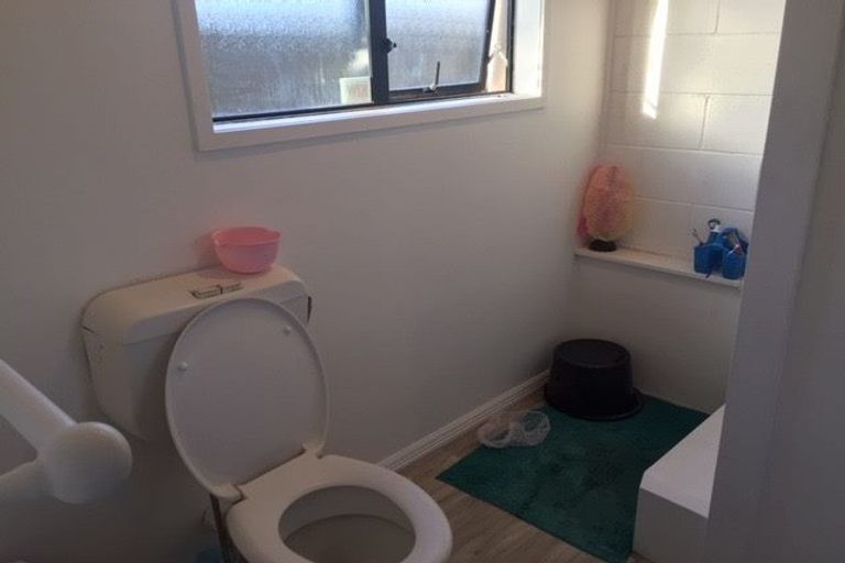 Photo of property in 108 Portage Road, New Lynn, Auckland, 0600