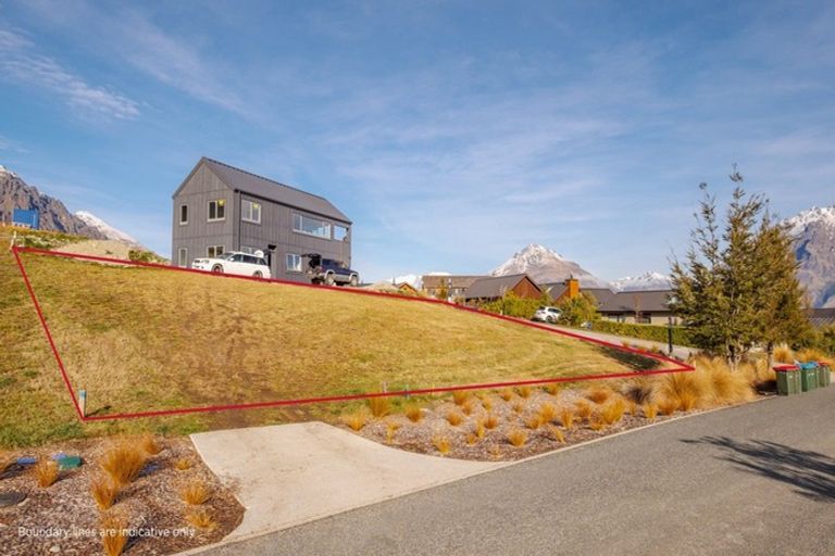 Photo of property in 33 Mcadam Drive, Jacks Point, Queenstown, 9371