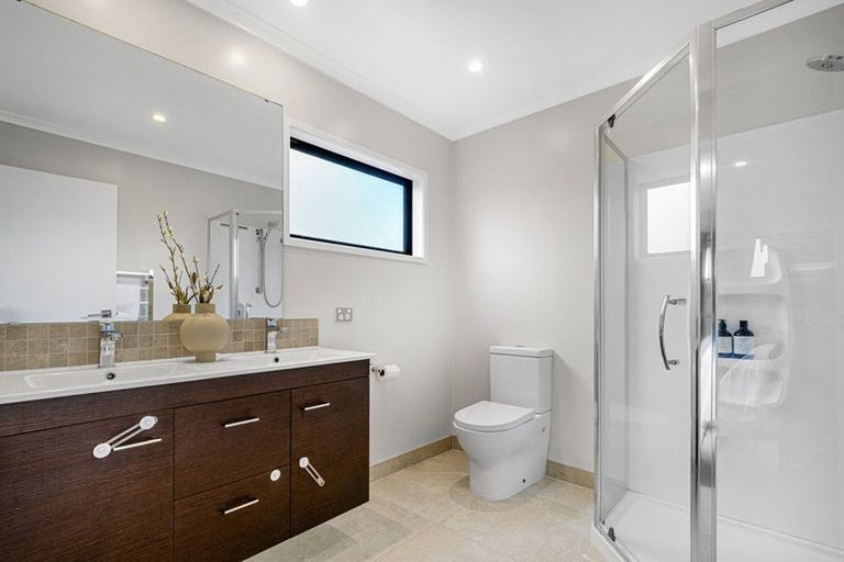 Photo of property in 35 Mapou Road, Hobsonville, Auckland, 0616