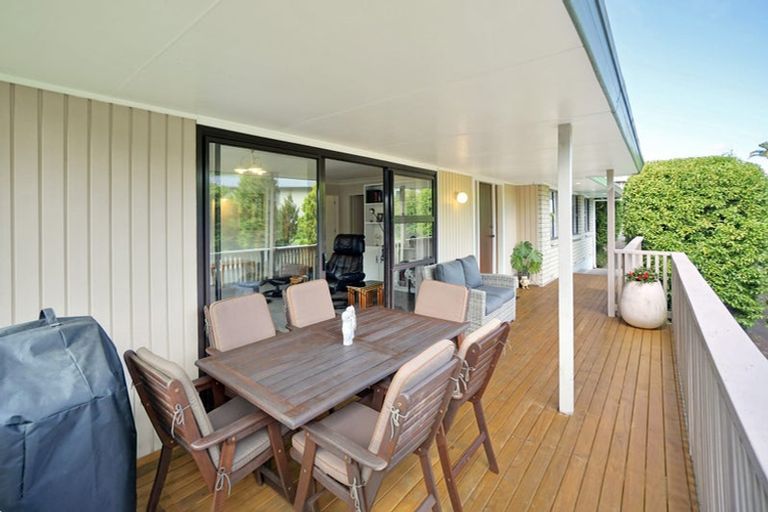 Photo of property in 16 Saunders Place, Te Puke, 3119