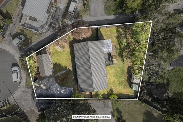 Photo of property in 15 Panzic Place, Glen Eden, Auckland, 0602