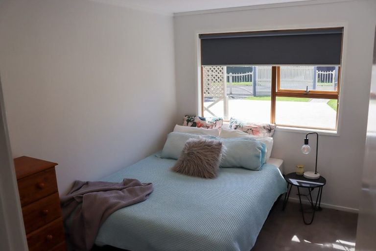 Photo of property in 43 Kamara Road, Glen Eden, Auckland, 0602