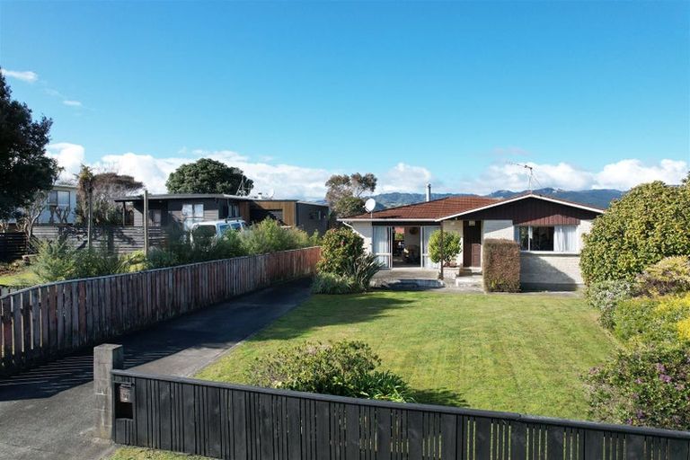 Photo of property in 80 Gray Avenue, Paraparaumu Beach, Paraparaumu, 5032