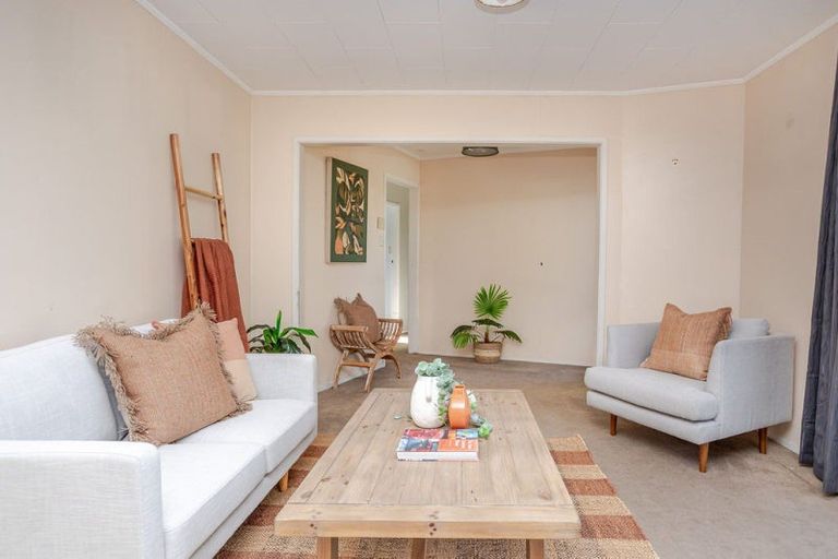 Photo of property in 8 Hartgill Crescent, Dannevirke, 4930
