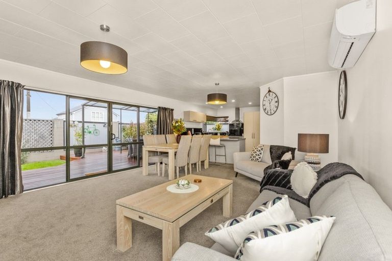 Photo of property in 1a Blenheim Street, Taradale, Napier, 4112