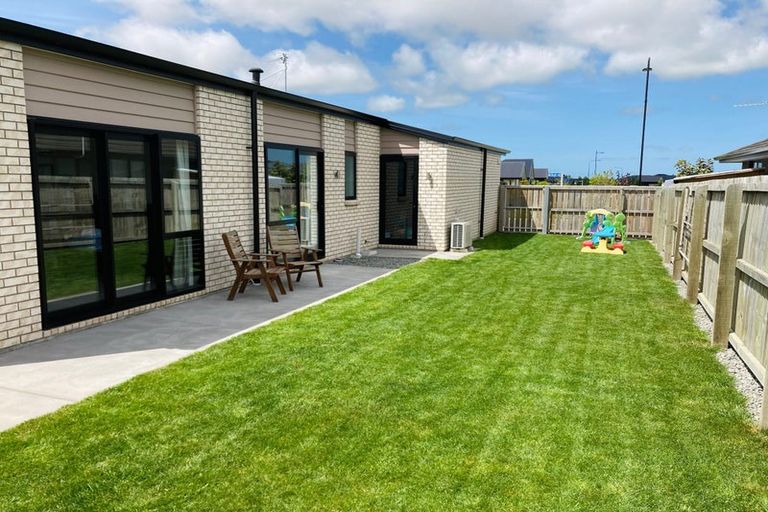 Photo of property in 27 Nicolau Avenue, Rolleston, 7615