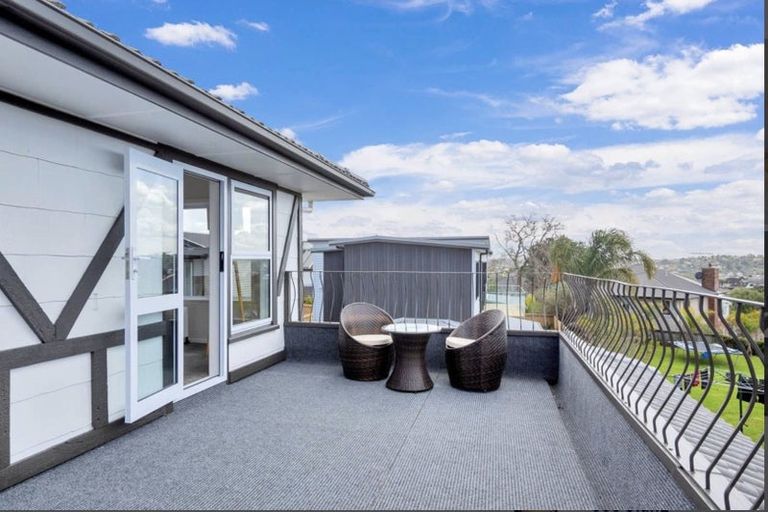 Photo of property in 41 Knights Road, Rothesay Bay, Auckland, 0630