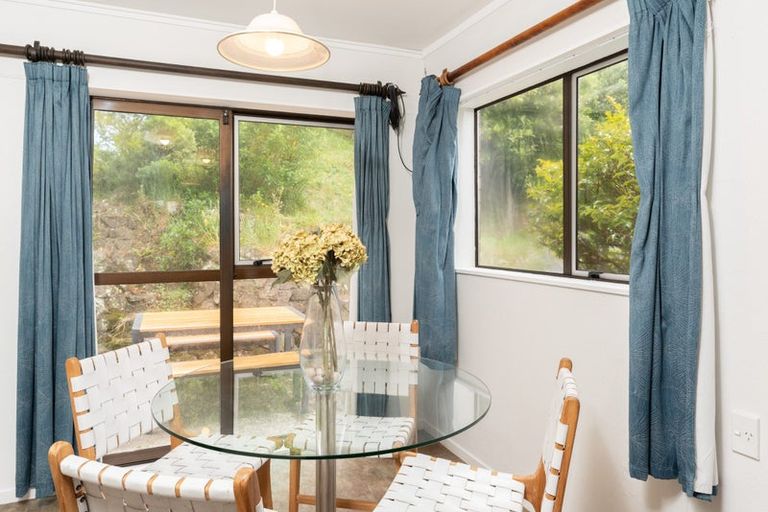 Photo of property in 79a Churton Drive, Churton Park, Wellington, 6037