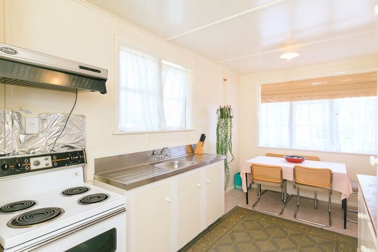 Photo of property in 1034 High Street, Avalon, Lower Hutt, 5011