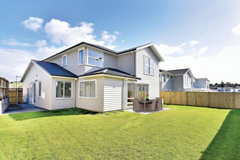 Photo of property in 7 Symes Drive, Red Beach, 0932