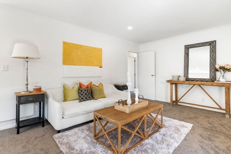 Photo of property in 76 Drake Street, Howick, Auckland, 2014