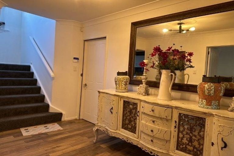 Photo of property in 2 Fourth Avenue, Tauranga, 3110