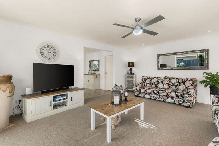 Photo of property in 4 Amery Place, Papamoa Beach, Papamoa, 3118