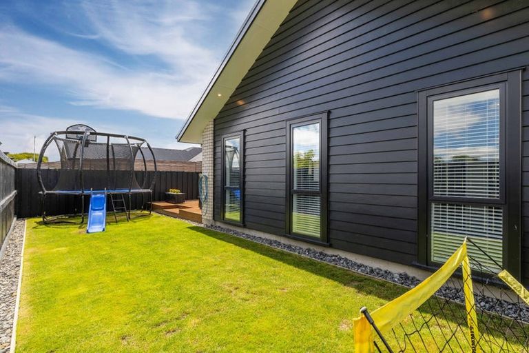 Photo of property in 3 Sarikei Avenue, Northwood, Christchurch, 8051