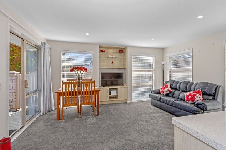 Photo of property in 1/44 Sawyers Arms Road, Northcote, Christchurch, 8052