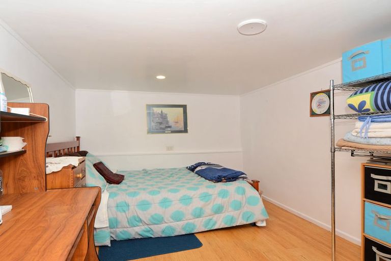 Photo of property in 27 Moire Road, Massey, Auckland, 0614