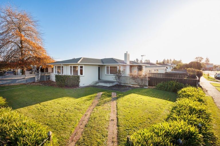 Photo of property in 26 Stephens Crescent, Highbury, Palmerston North, 4412