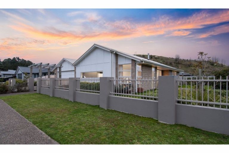 Photo of property in 278 Lakes Boulevard, Pyes Pa, Tauranga, 3112