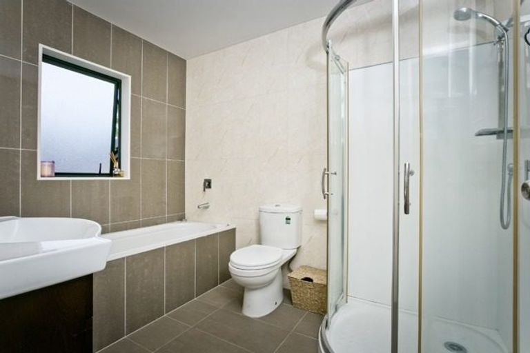 Photo of property in 62 Laurel Oak Drive, Schnapper Rock, Auckland, 0632