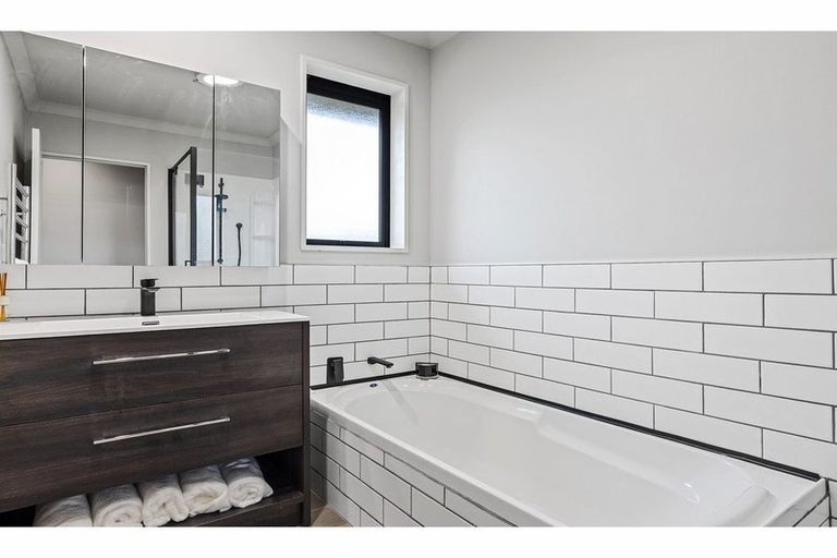 Photo of property in 14b Cameron Crescent, Rolleston, 7614