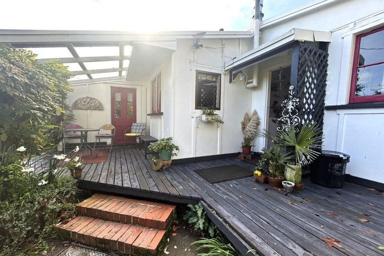Photo of property in 1071 Links Road, Waiohiki, Napier, 4183