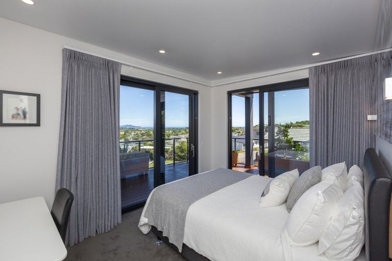 Photo of property in 101 Kakariki Grove, Waikanae, 5036