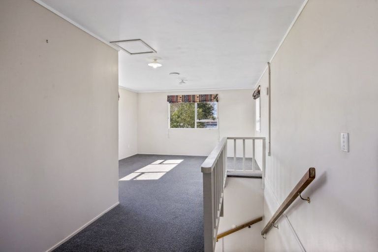 Photo of property in 4 Guernsey Place, Fitzherbert, Palmerston North, 4410